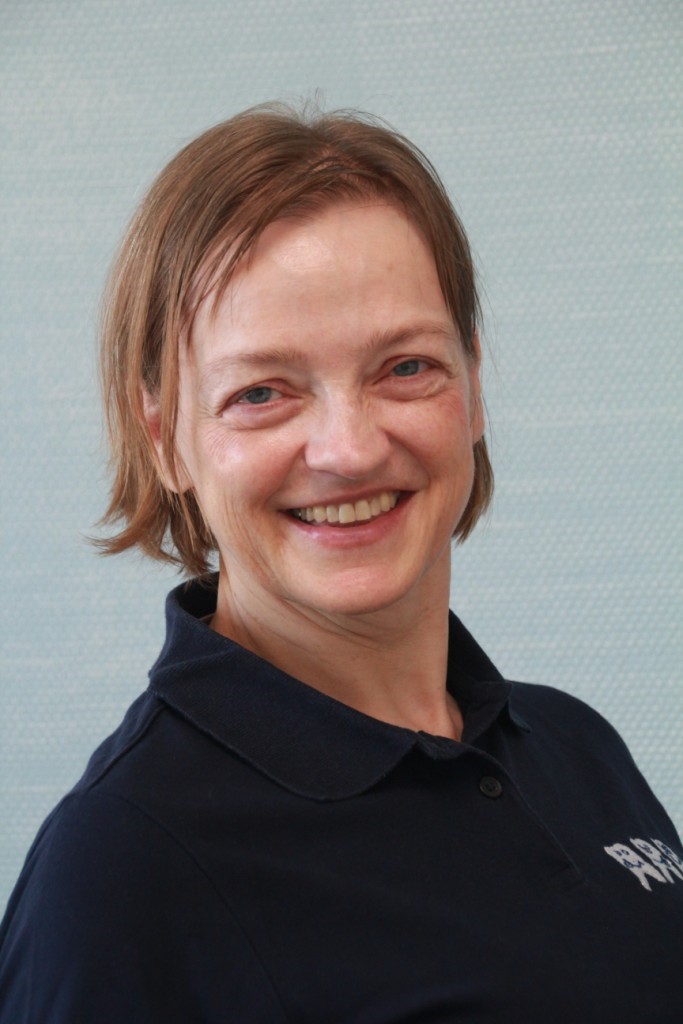 Dr. Regine Carl